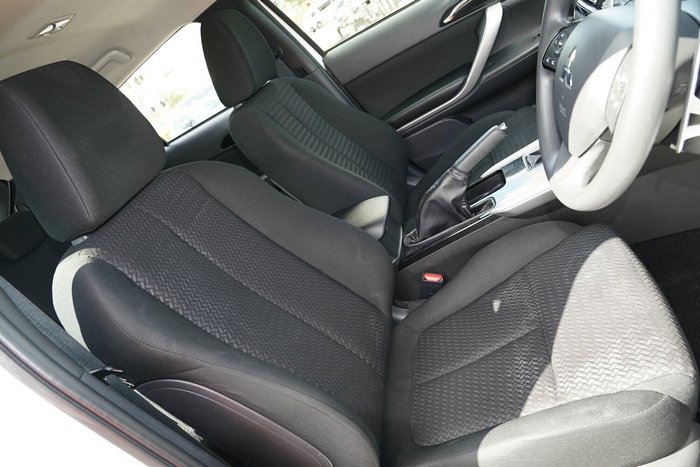 2023 Mitsubishi Eclipse Cross ES