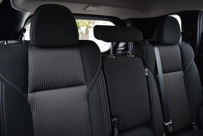 2023 Mitsubishi Outlander ES