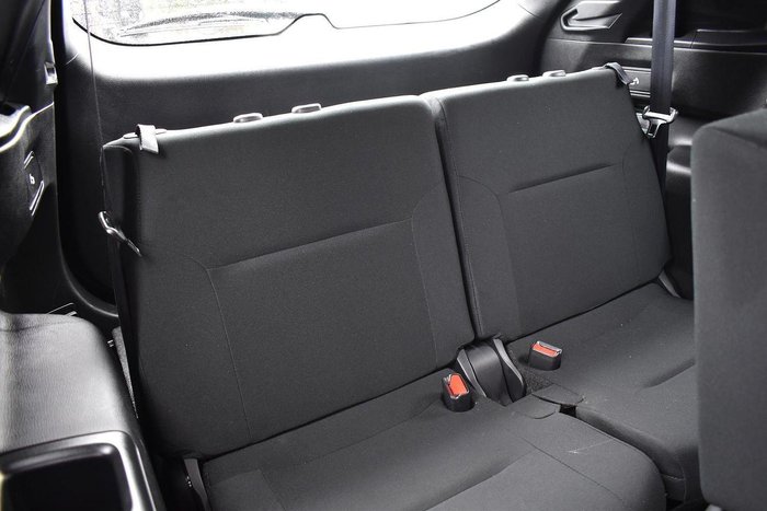 2023 Mitsubishi Outlander ES