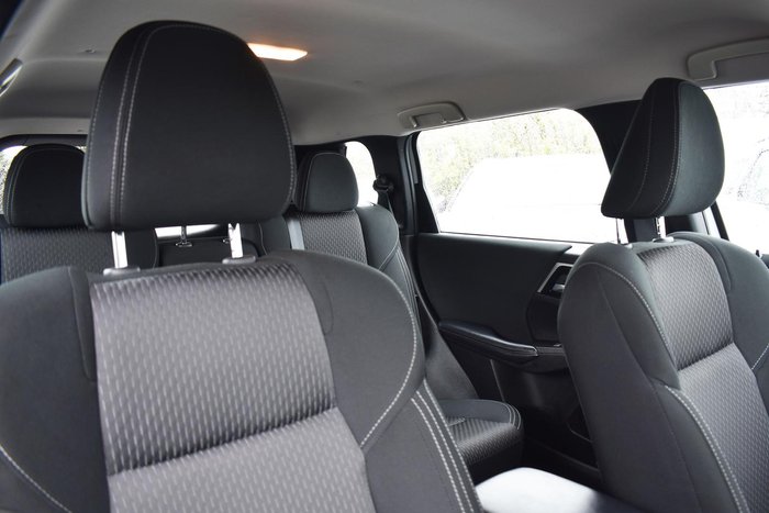 2023 Mitsubishi Outlander ES