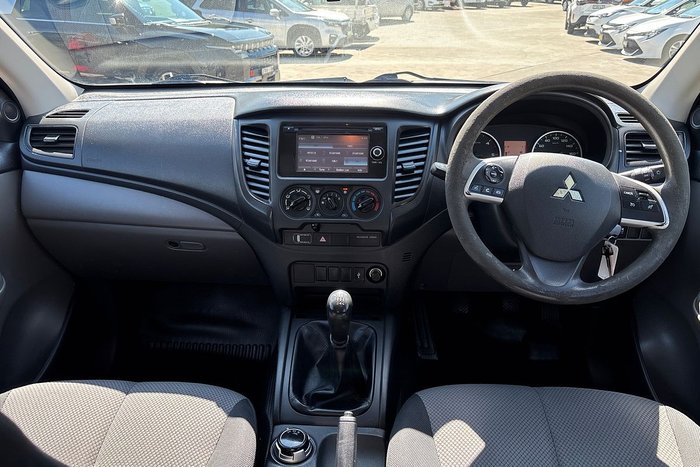 2017 Mitsubishi Triton GLX