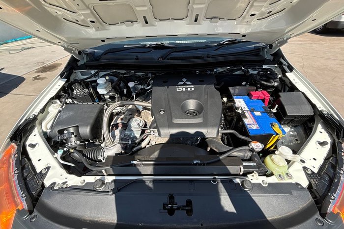 2017 Mitsubishi Triton GLX