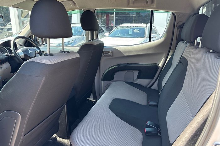 2013 Mitsubishi Triton GLX