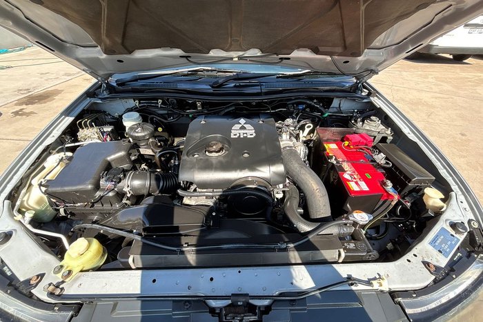 2013 Mitsubishi Triton GLX