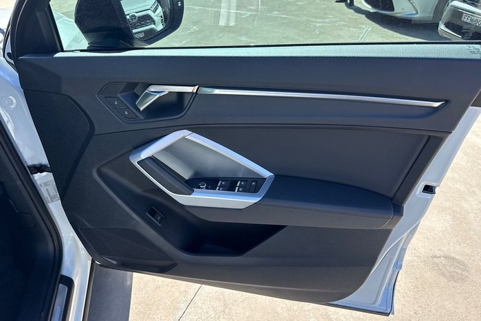 2023 Audi Q3 40 TFSI