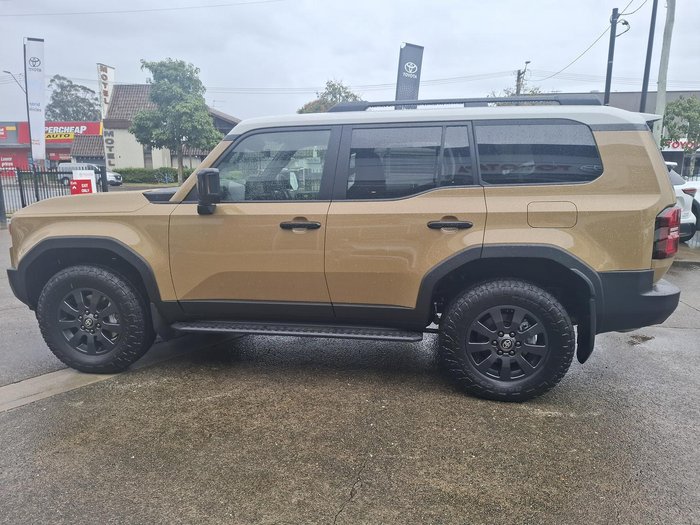 2025 Toyota Landcruiser Prado Altitude