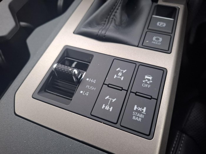 2025 Toyota Landcruiser Prado Altitude