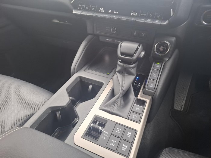 2025 Toyota Landcruiser Prado Altitude