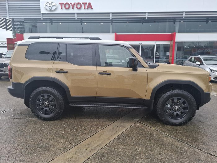 2025 Toyota Landcruiser Prado Altitude