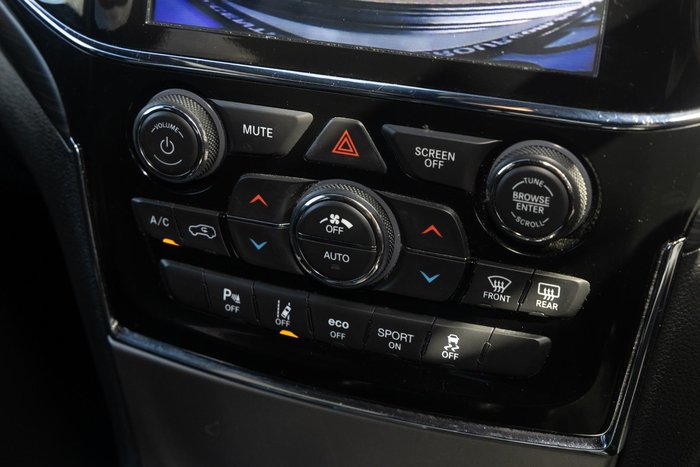 2020 Jeep Grand Cherokee Night Eagle