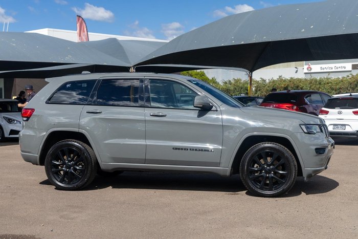2020 Jeep Grand Cherokee Night Eagle