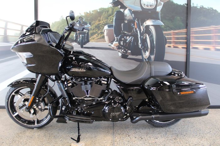2025 Harley-davidson FLTRX ROAD GLIDE (117) VIVID BLACK