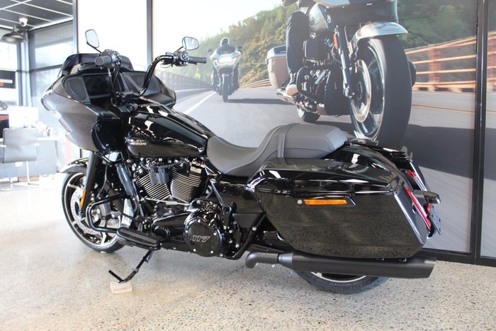 2025 Harley-davidson FLTRX ROAD GLIDE (117) VIVID BLACK