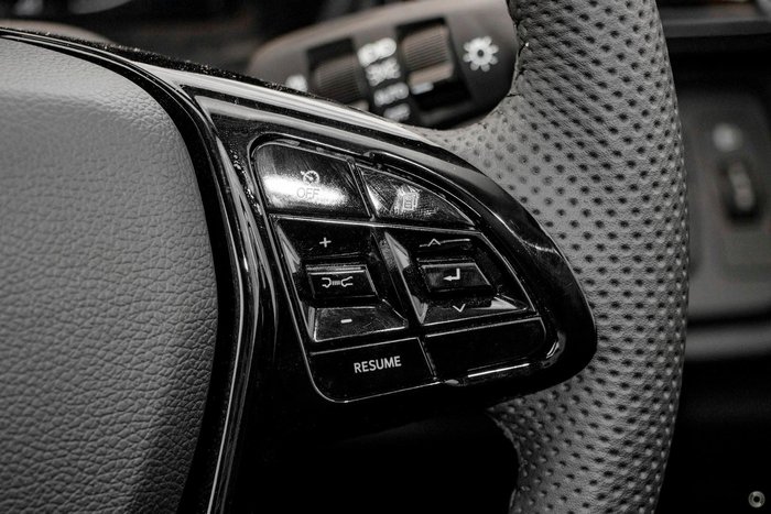 2025 Mahindra XUV3XO AX7L