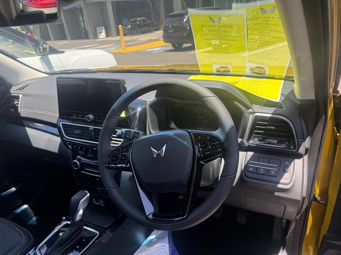 2025 Mahindra XUV3XO AX7L