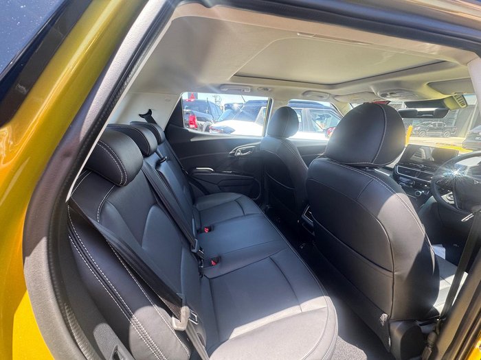 2025 Mahindra XUV3XO AX7L