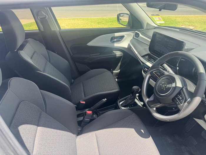 2025 Suzuki Swift Hybrid Plus