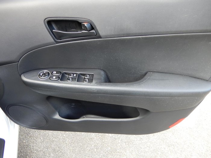 2011 Hyundai i30 SX FD MY11 Ceramic White