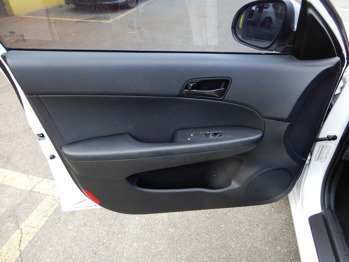 2011 Hyundai i30 SX FD MY11 Ceramic White