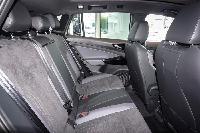 2025 Volkswagen ID.4 Pro