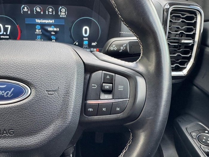 2023 Ford Everest Platinum