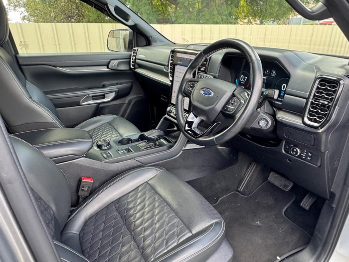 2023 Ford Everest Platinum