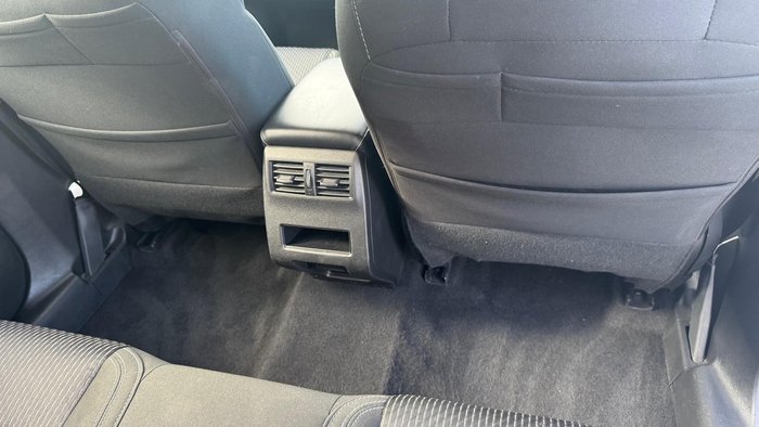 2023 Mitsubishi Outlander ES