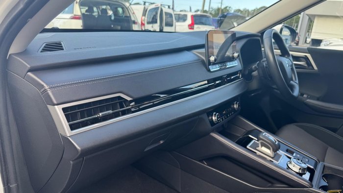 2023 Mitsubishi Outlander ES