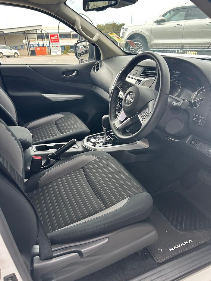 2023 Nissan Navara ST-X