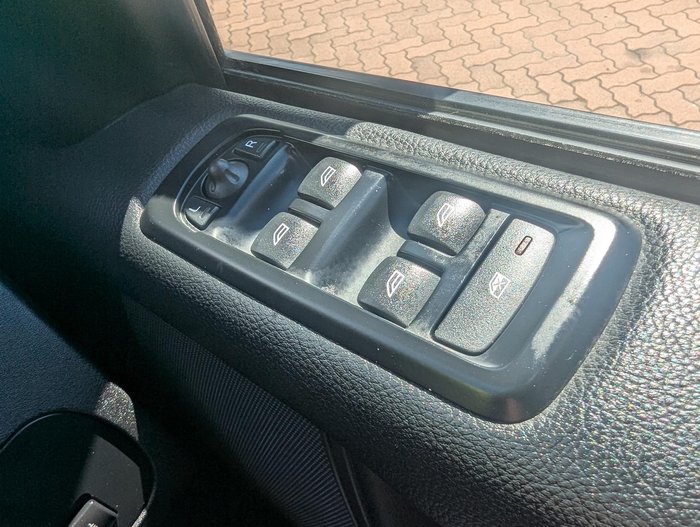 2013 Land Rover Discovery 4 TDV6 Series 4 MY13 4X4 Constant Santorini Black