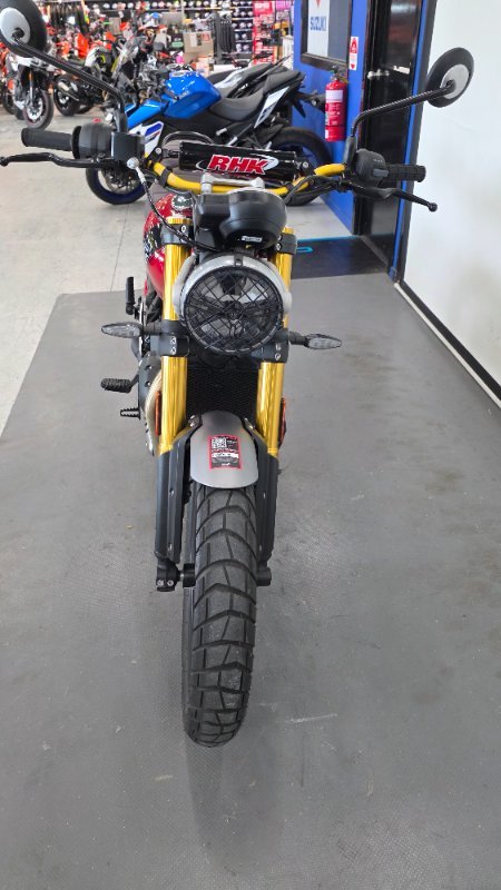 2025 Triumph SCRAMBLER 400 XC Red