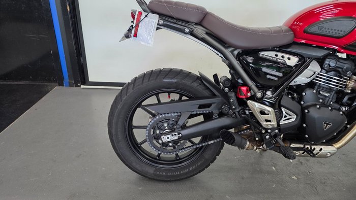 2025 Triumph SCRAMBLER 400 XC Red