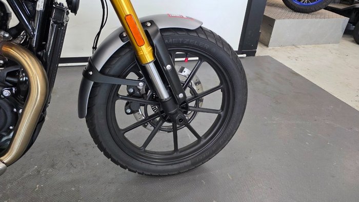 2025 Triumph SCRAMBLER 400 XC Red