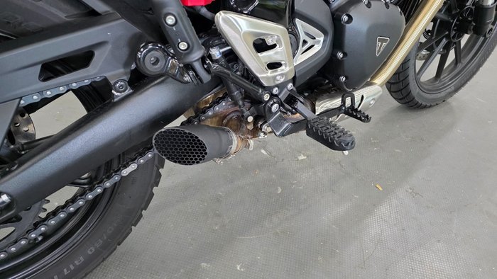 2025 Triumph SCRAMBLER 400 XC Red