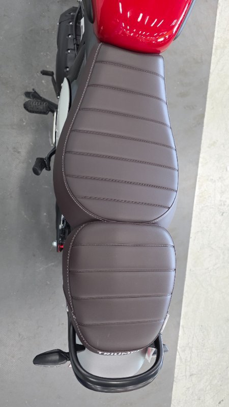 2025 Triumph SCRAMBLER 400 XC Red