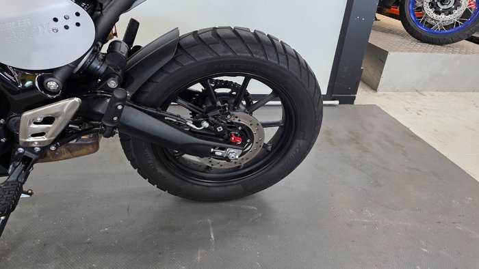 2025 Triumph SCRAMBLER 400 XC Red