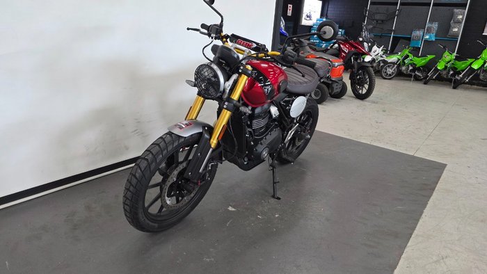 2025 Triumph SCRAMBLER 400 XC Red