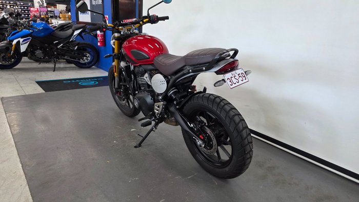 2025 Triumph SCRAMBLER 400 XC Red