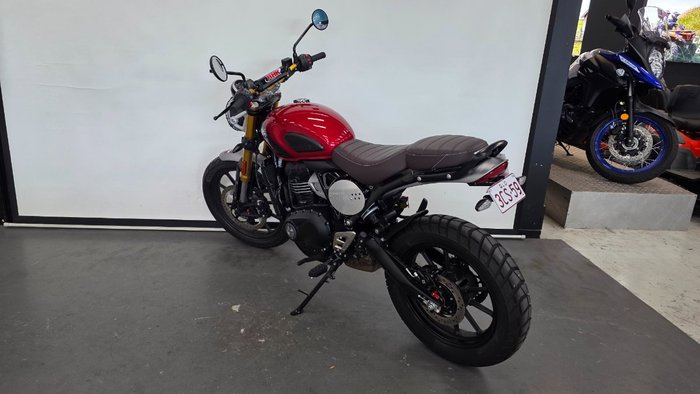 2025 Triumph SCRAMBLER 400 XC Red
