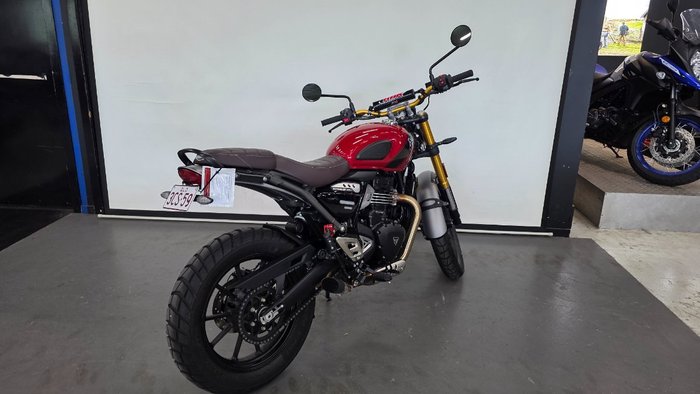 2025 Triumph SCRAMBLER 400 XC Red