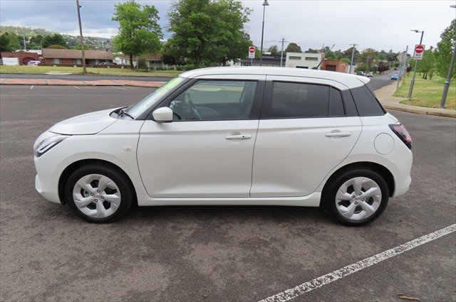 2024 SUZUKI SWIFT PLUS