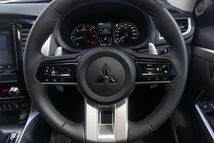 2024 Mitsubishi Pajero Sport GLS