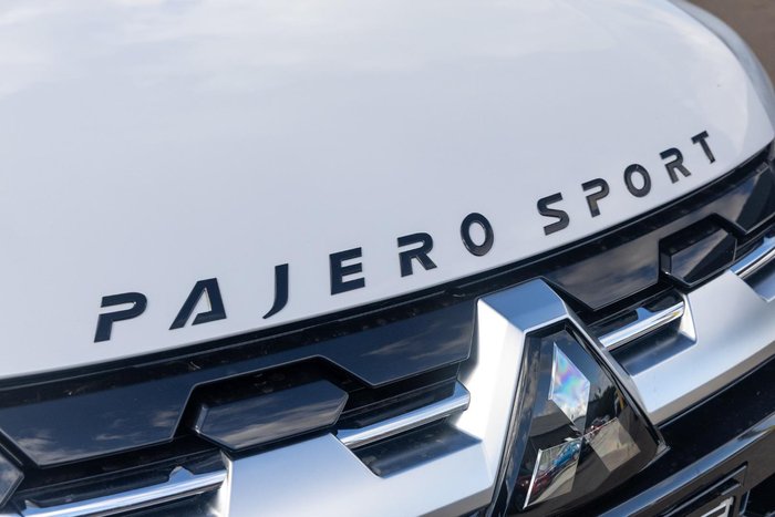 2024 Mitsubishi Pajero Sport GLS