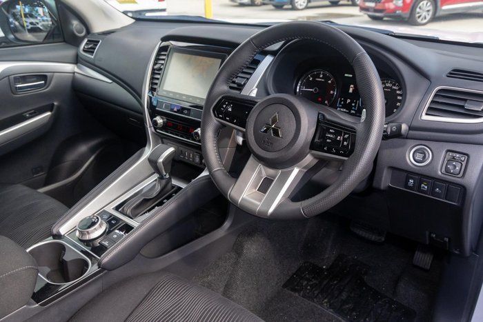 2024 Mitsubishi Pajero Sport GLS