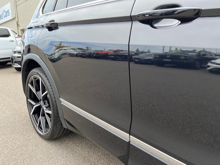 2023 Volkswagen Tiguan R