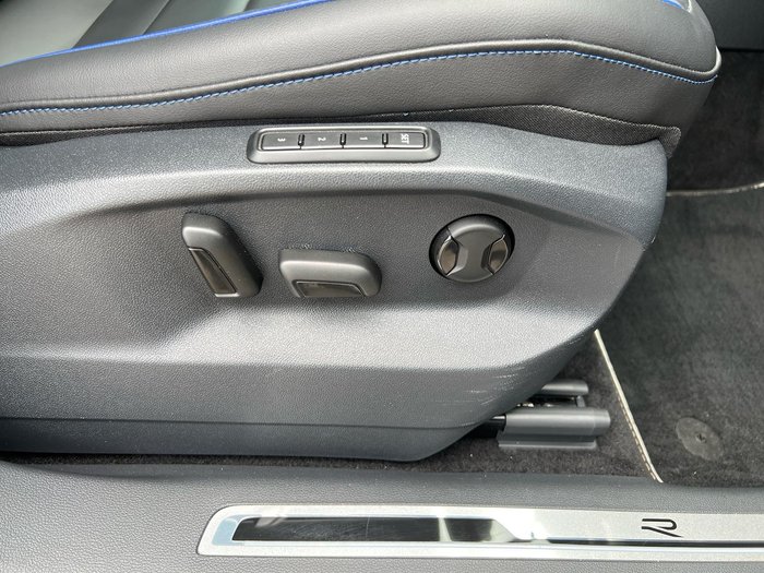 2023 Volkswagen Tiguan R