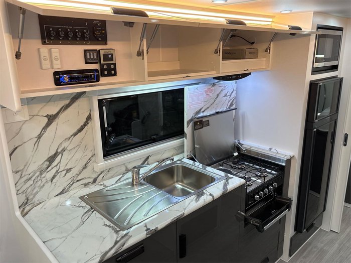 2025 VICTORY CARAVANS 18'6 Touring