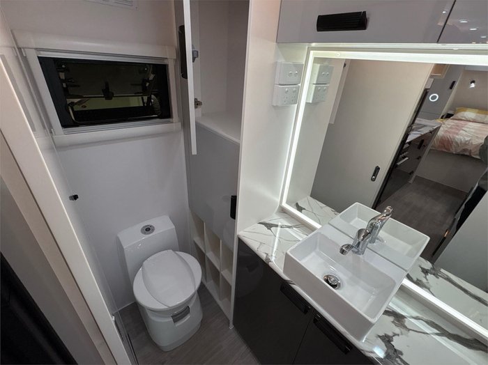2025 VICTORY CARAVANS 18'6 Touring