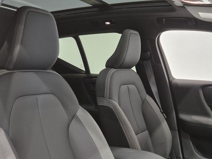 2023 Volvo XC40 Recharge Twin Pure Electric MY24 AWD Crystal White