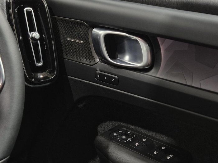 2023 Volvo XC40 Recharge Twin Pure Electric MY24 AWD Crystal White